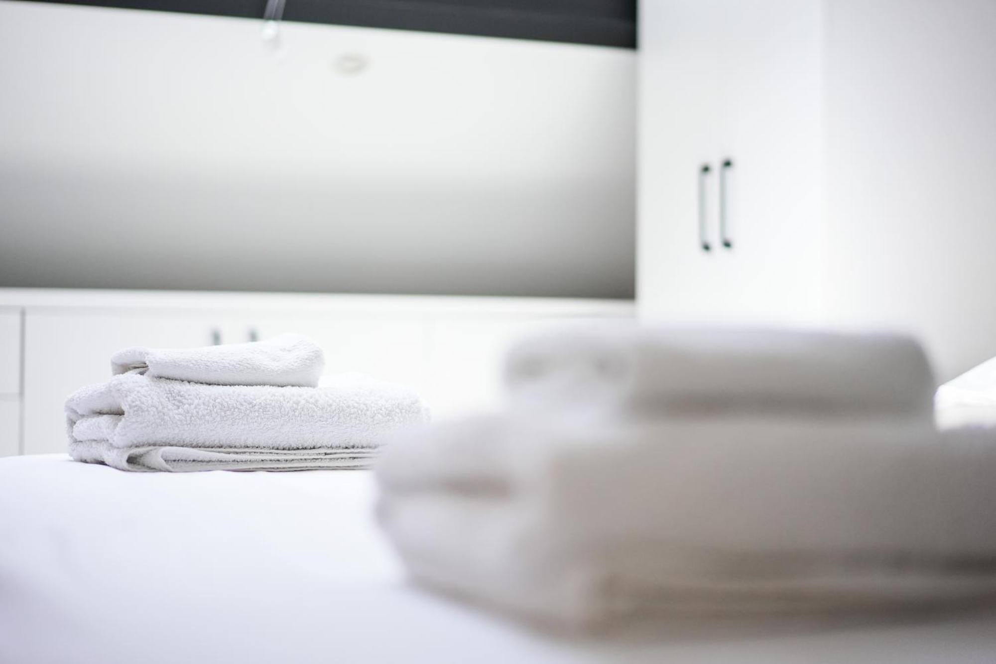 City Center Hideout - Studio Apartment Tirana Kültér fotó